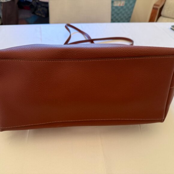 Coach Womens Leather Town Tote Bag, Style F72673, Wine, Wine  Coach Leather Town Tote F72673 Wine EUC